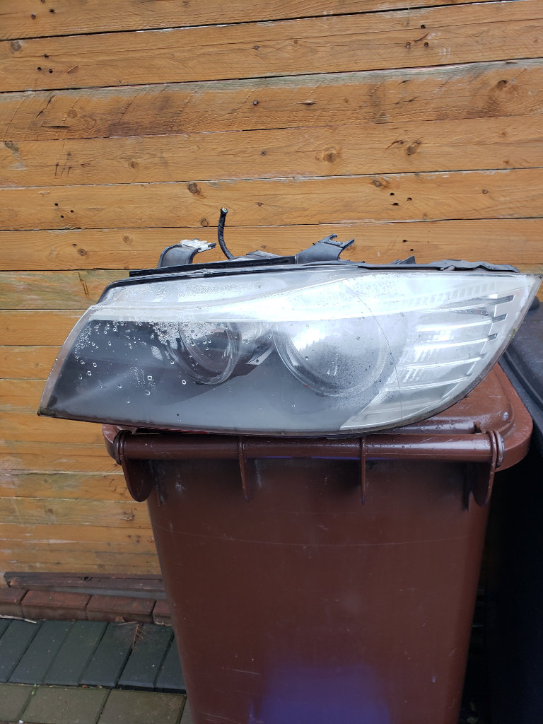 BMW E90 E90-E91 3 SERIES NS. Headlight 