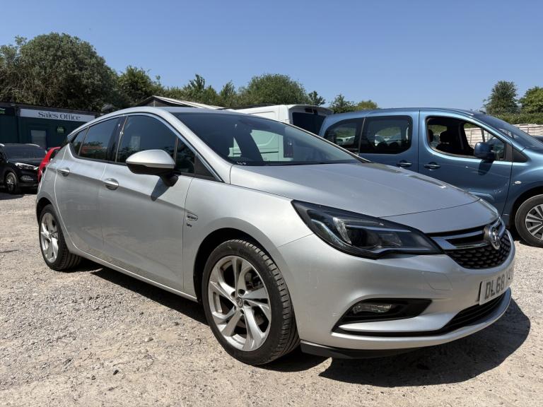 VAUXHALL ASTRA 1.0 i Turbo ecoTEC SRi Nav 2018