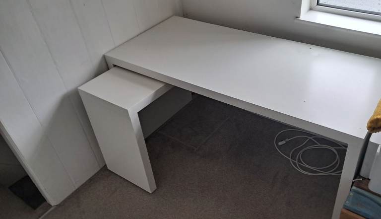 IKEA MALM Desk with Pull-Out Panel (White, 151x65 cm)
