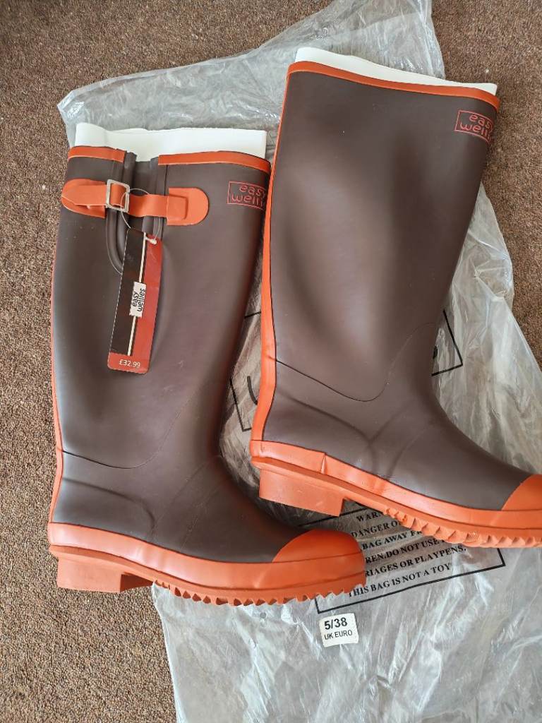 New Easy wellies,size 5.