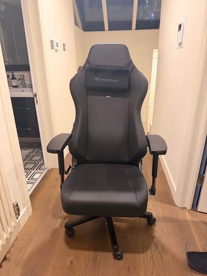 Noble chair Hero Black TikTok Gaming Team
