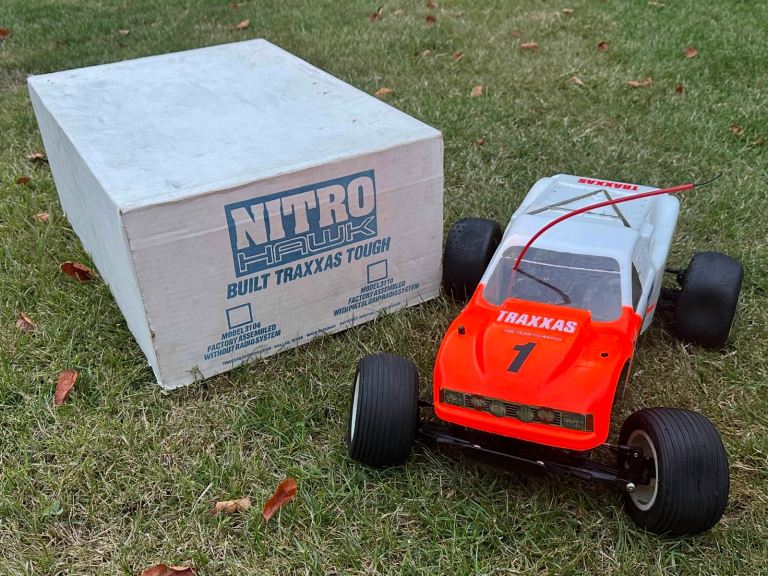 Vintage Traxxas Nitro Hawk TRX-12 Nitro Engine Petrol 1:10 Scale Radio Control RC Car