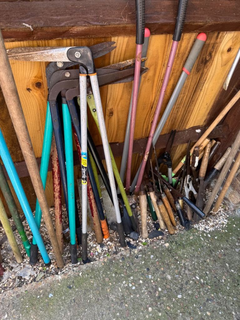 Mixed garden tools