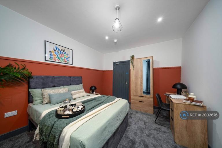 1 bedroom in Stephen St South, Bury, BL8 (#3003676)