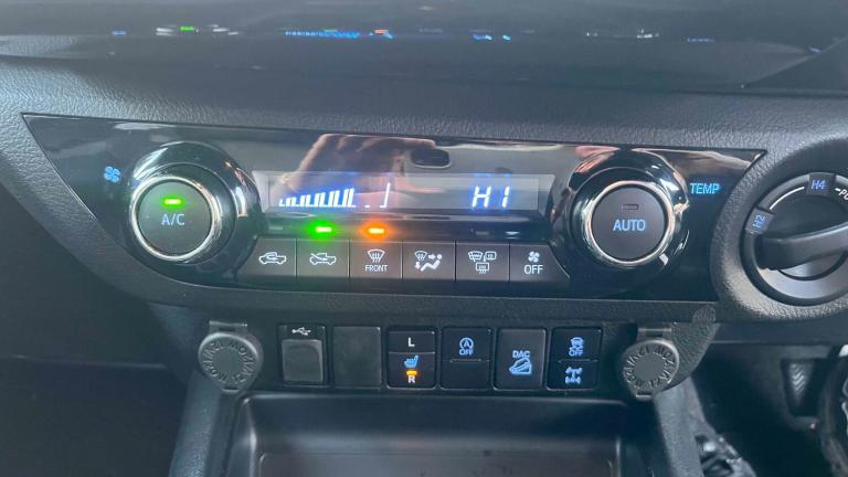 2021 Toyota Hilux Invincible X D/Cab Pick Up 2.8 D-4D Auto PICK UP DIESEL Automatic