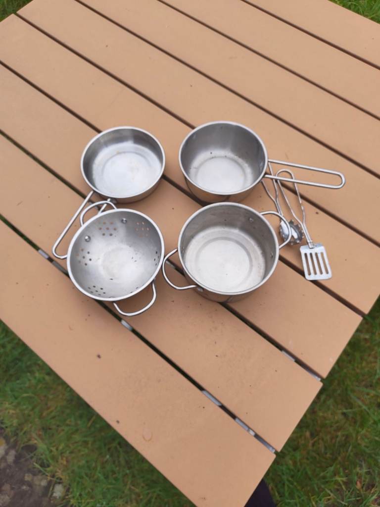 Free mud kitchen accessories 
