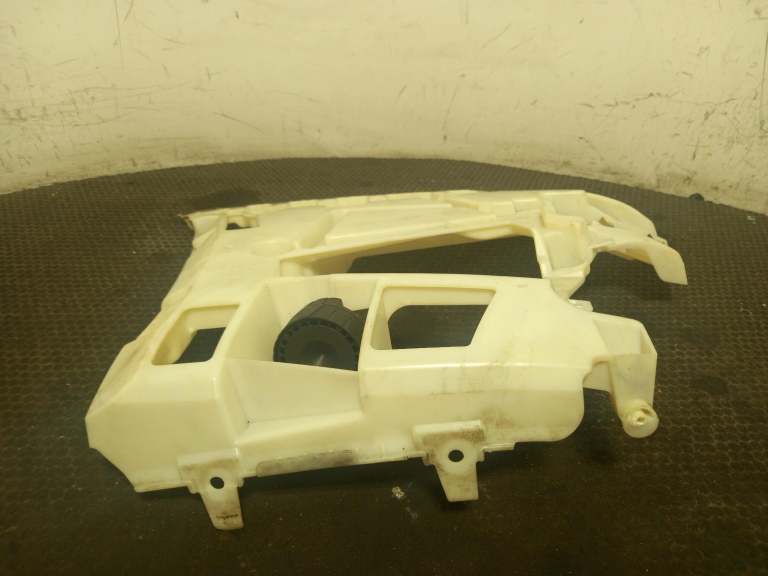 Bmw 3 Series Left Rear Outer Bumper Bracket 2018-2026