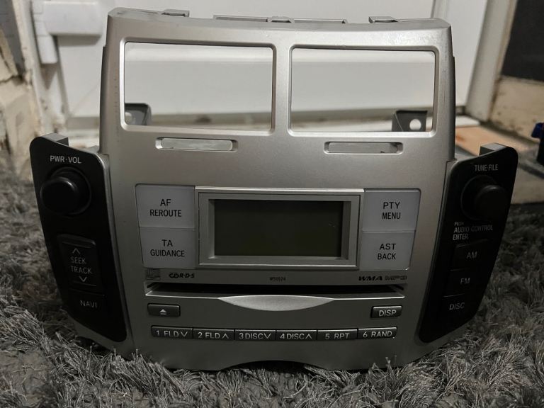 2007 TOYOTA YARIS RADIO STEREO CD PLAYER HEAD UNIT 86120-0D210