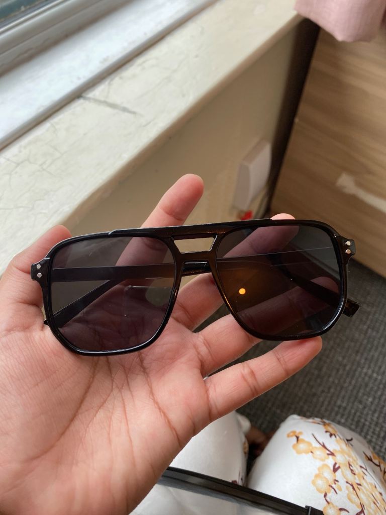 Black Aviator Style Sunglasses – Good Condition
