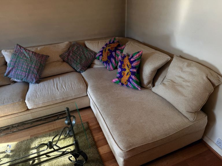 6 seater - Collins & Hayes - Beige Corner Sofa – Good Condition