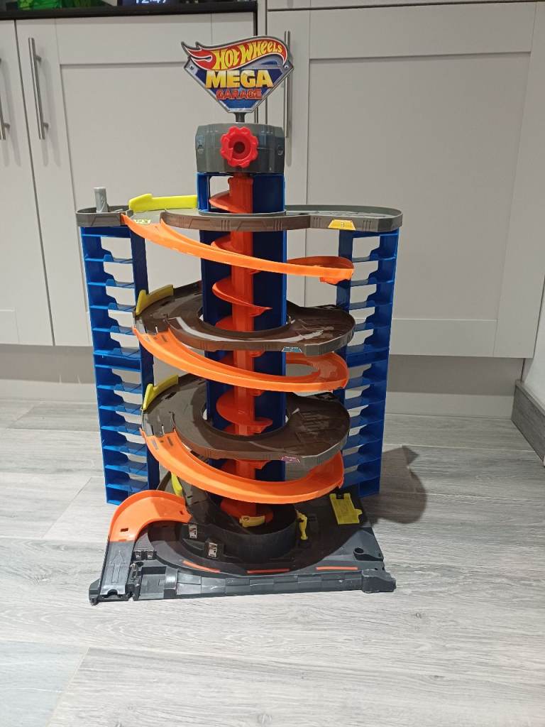 image for Hotwheels city mega garage 