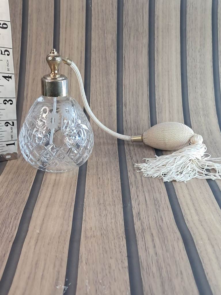 Vintage Perfume Atomiser,Perfume Bottle,Atomiser Spray - Stuart Crystal. Good condition 