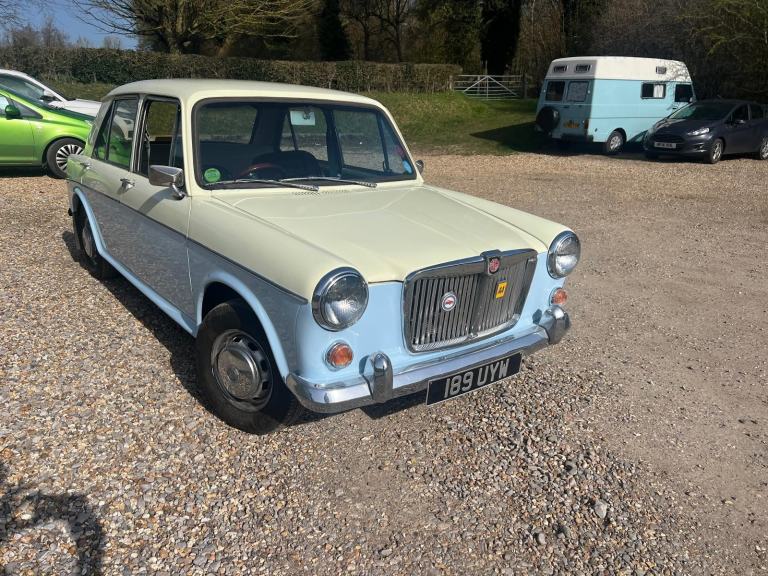 MG 1100 S 1968 30k - South African Import 