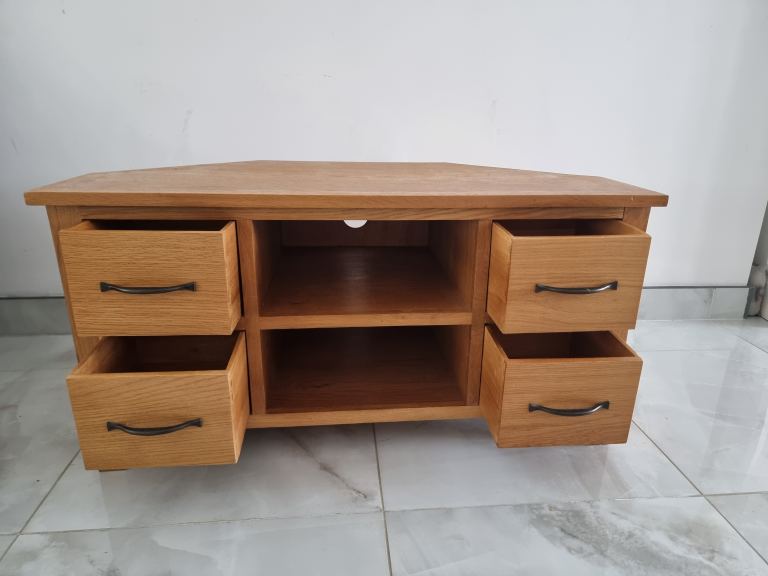 Oak tv cabinet 