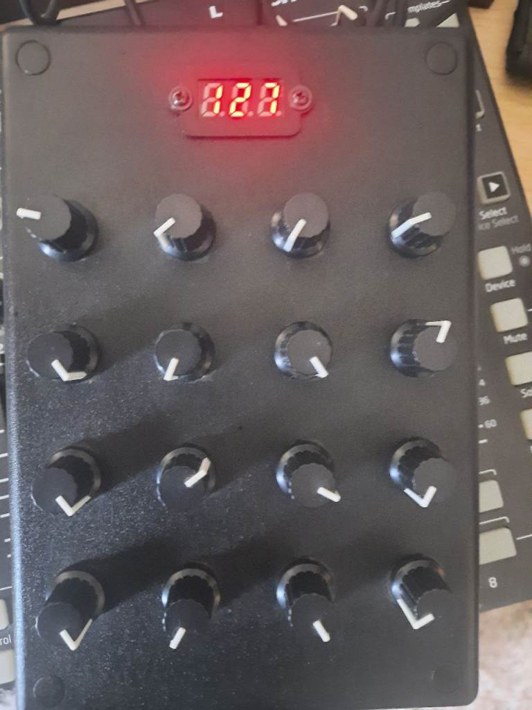 Usb midi and Din midi 16 knob midi controller