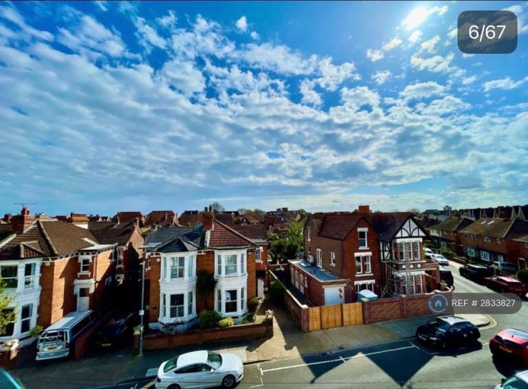 1 bedroom flat in Craneswater Avenue, Southsea, PO4 (1 bed) (#2833827)