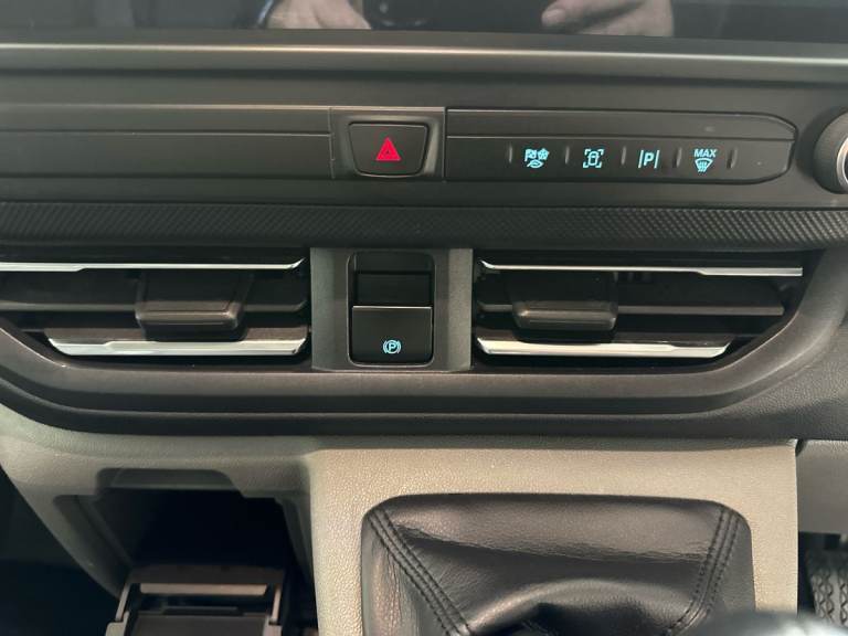 2024 Ford Transit Custom 300 SWB 2.0 Tdci Limited 136PS Van Diesel Manual