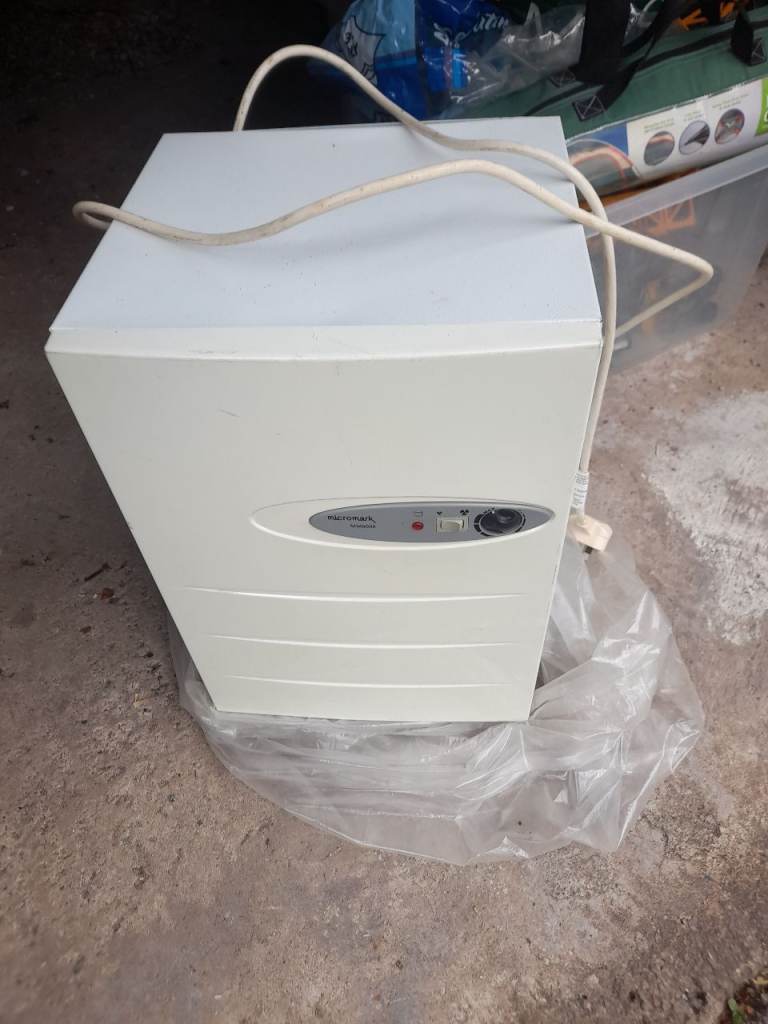 Dehumidifier 