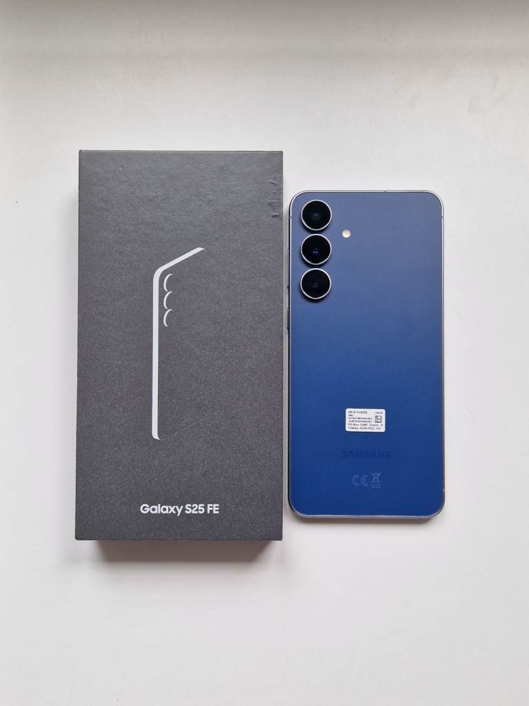 Samsung Galaxy S25 FE 128GB Navy 100% Battery New