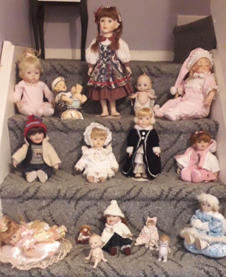 Collection of Decorative Porcelain and Baby Dolls – Good Condition