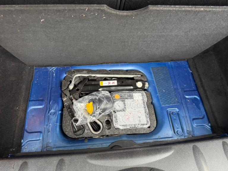 2013 MINI Hatch 1.6 Cooper 3dr HATCHBACK Petrol Manual