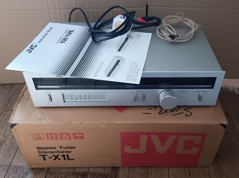 Classic JVC T-X1L FM/AM Stereo Tuner Boxed with Instructions