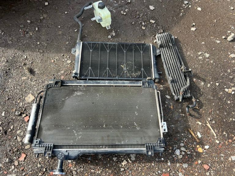 MITSUBISHI OUTLANDER MK3 COMPLETE RADIATOR RAD PACK 2018 HYBRID PETROL