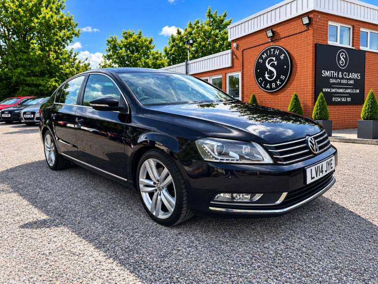 2014 Volkswagen Passat 2.0 TDI BlueMotion Tech Highline Saloon Diesel Automatic