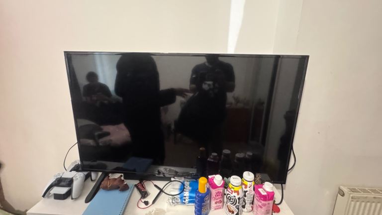 Samsung 4k 43 inches tv