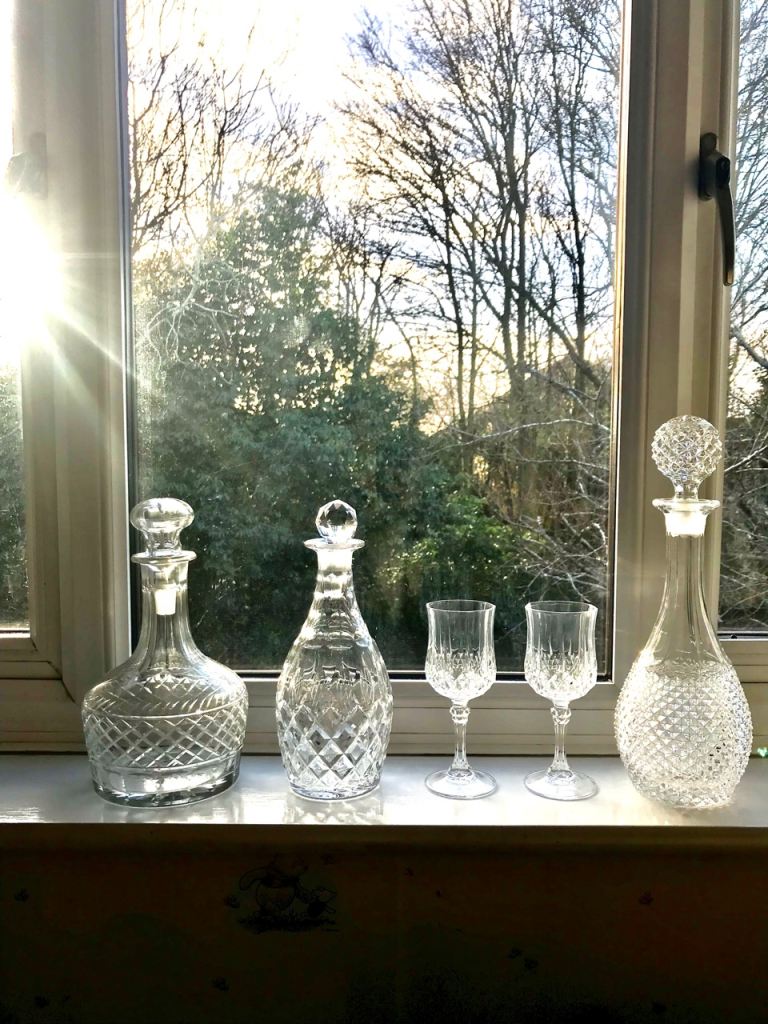 Stunning crystal glass water decanter set with matching glasses hobnail design ship decanter