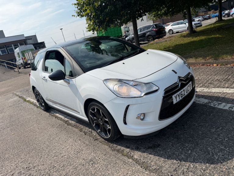 Citroen, DS3, Hatchback, 2013, Manual, 1560 (cc), 3 doors