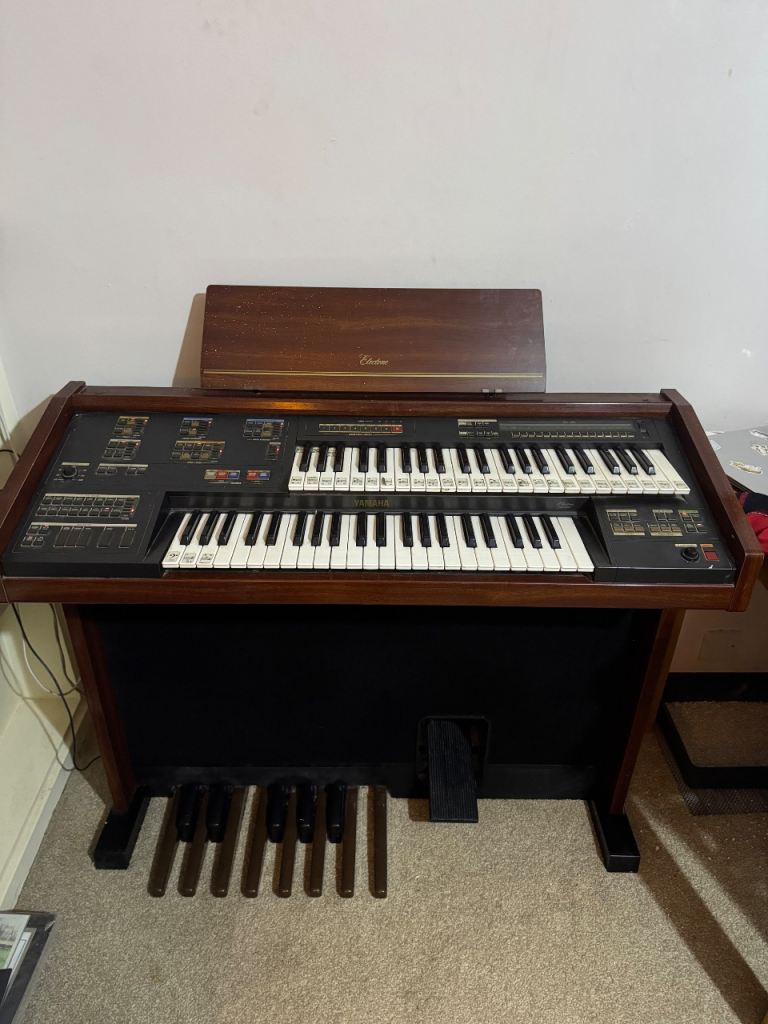 Yamaha Electone Organ with stool 