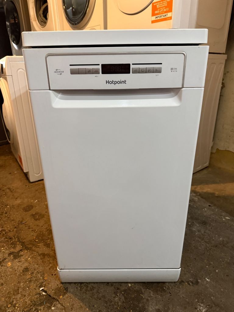 Hotpoint  Dishwasher White, Good Condition Silm Freestanding With Free Delivery 🚚 
