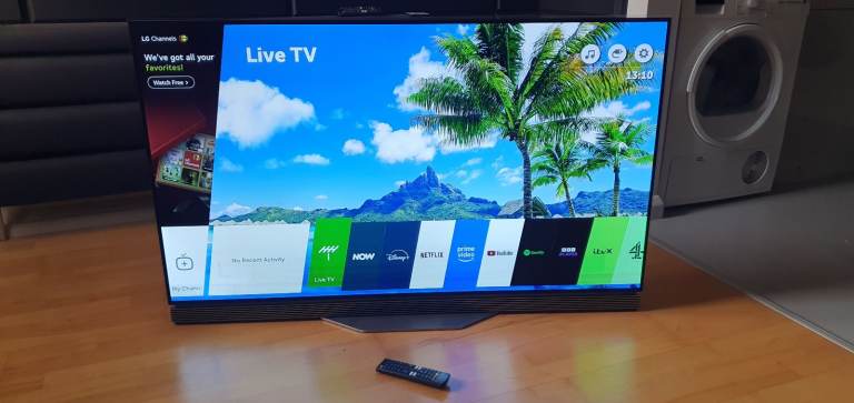 LARGE LG OLED55E7N 55 INCH O.L.E.D SMART TV WITH BUILT IN SOUNDBAR " some screen burn hence price