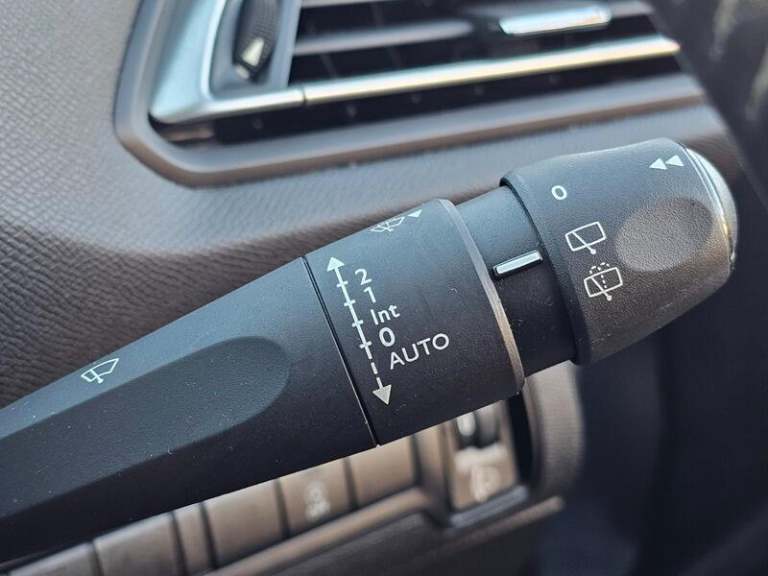 2018 Peugeot 308 SW 1.2 PureTech Active Manual 5Spd Euro 6 (s/s) 5dr ESTATE Petrol Manual