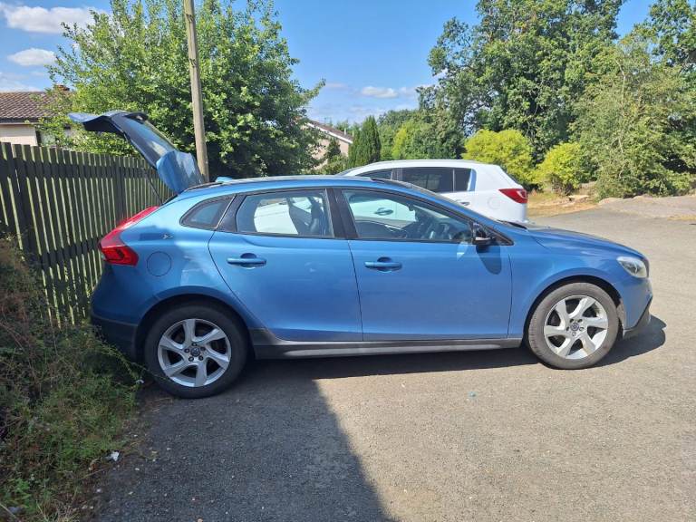 Volvo, V40, Hatchback, 2014, Semi-Auto, 1560 (cc), 5 doors