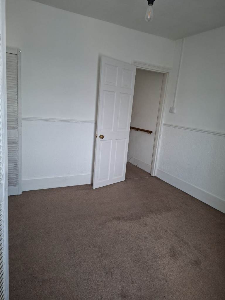 🏡 Spacious Double Room to Rent – Gravesend 