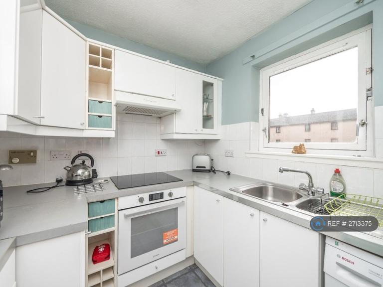1 bedroom flat in Sheriff Park, Edinburgh, EH6 (1 bed) (#2713375)