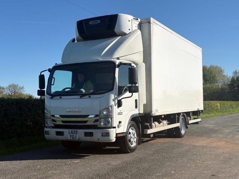 ISUZU TRUCKS FORWARD N75.190 AUTO 4 X 2 Fridge Box 