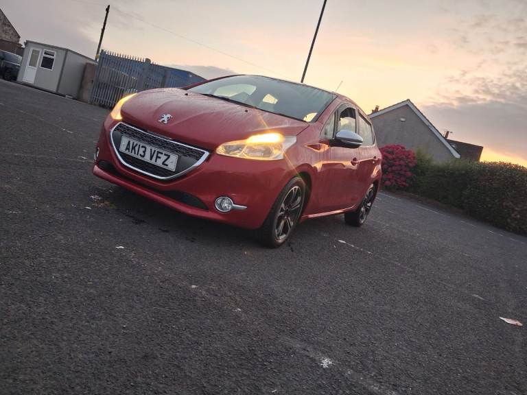Peugeot, 208, Hatchback, 2013, Manual, 1398 (cc), 5 doors