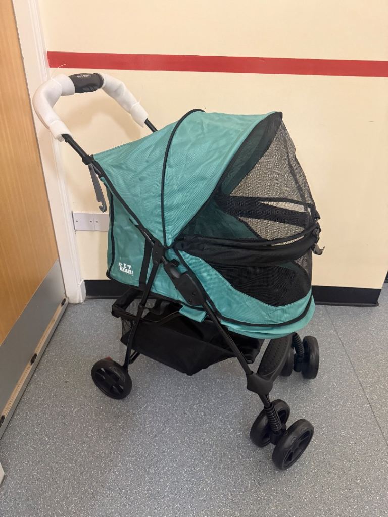 Pet gear pet stroller, new with box 