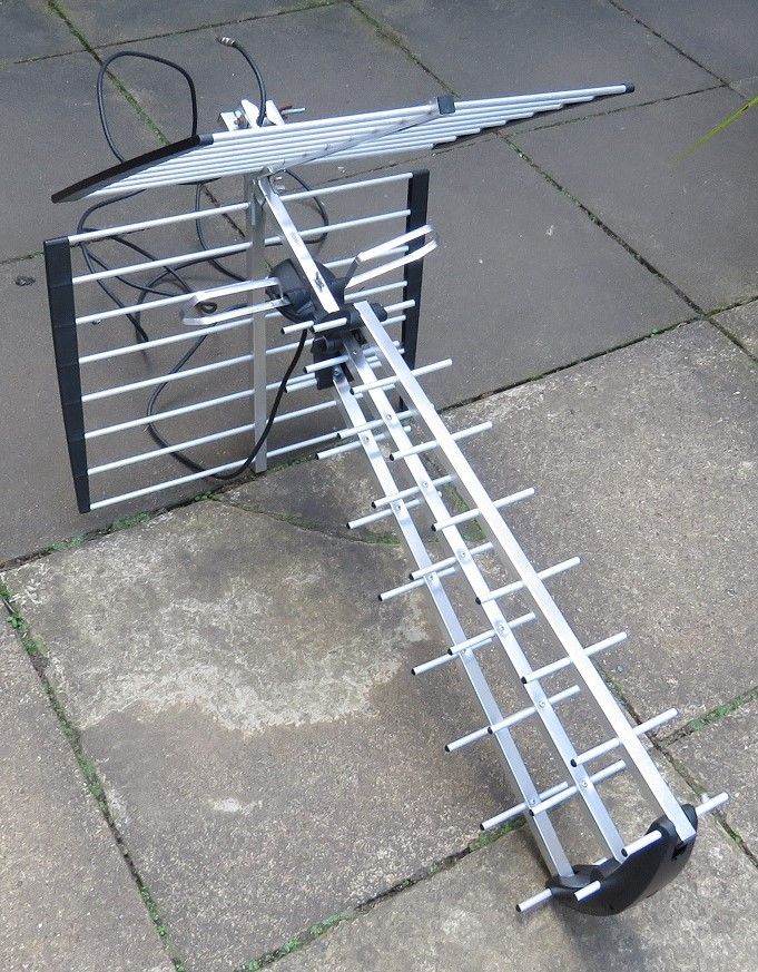 TV aerial - Labgear LAB 450W wideband high gain digital aerial