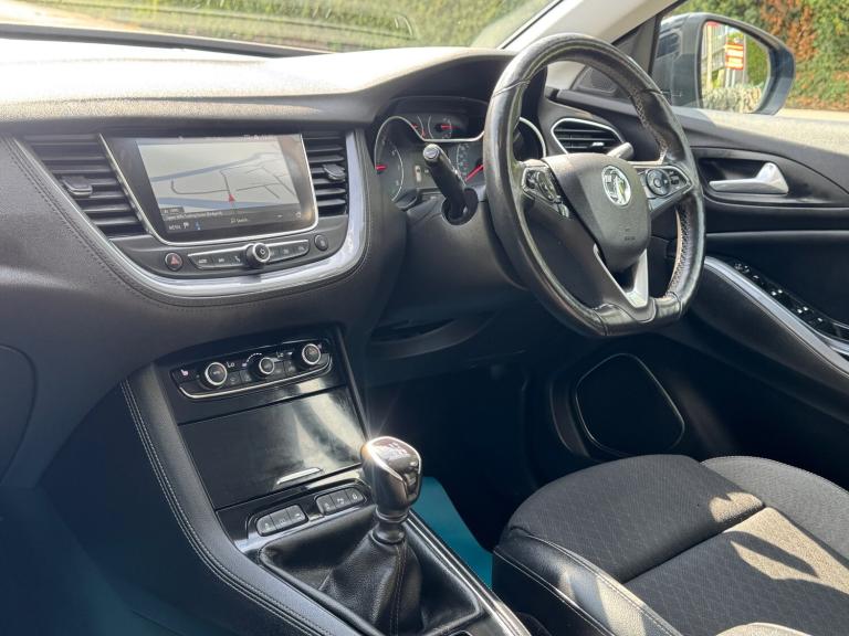 2020 Vauxhall Grandland X 1.2 Turbo SRi Nav 5dr HATCHBACK Petrol Manual