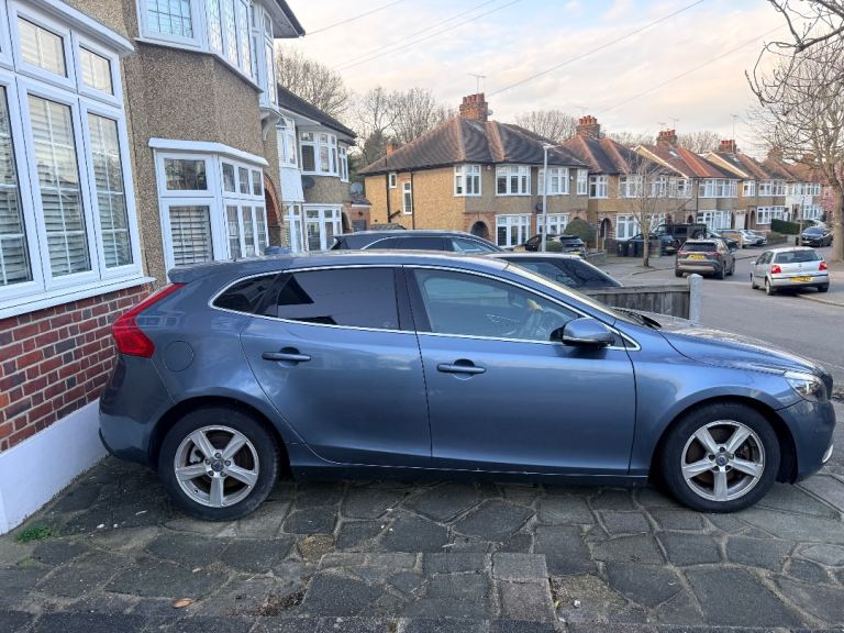 Volvo, V40, Hatchback, 2014, Semi-Auto, 1560 (cc), 5 doors