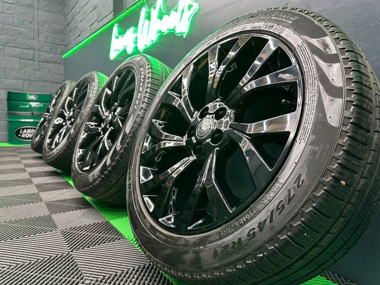 Genuine Range Rover 21" Powder Coated Black Style 7001 - Sport Vogue Discovery & 6/7mm+ Pirelli’s!