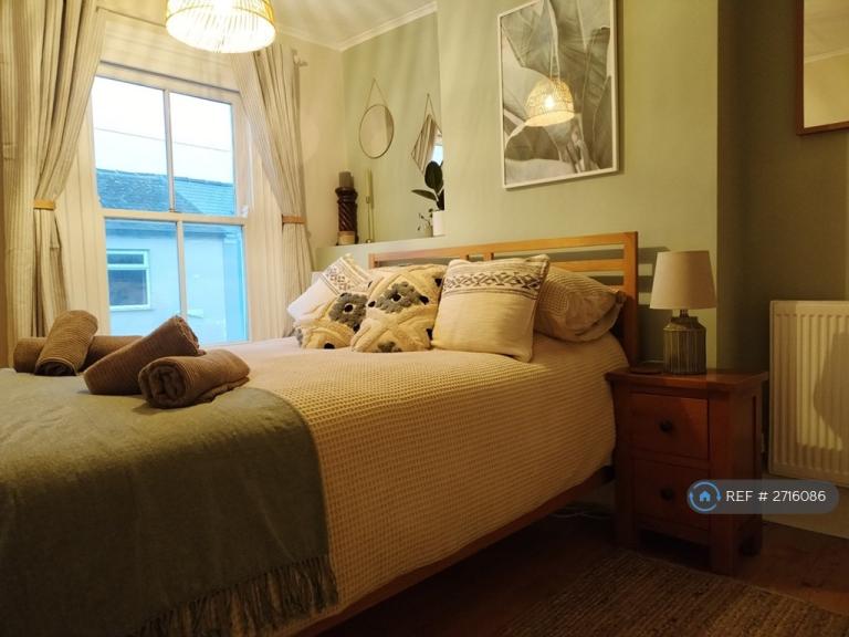 2 bedroom house in Union Street, Cheltenham, GL52 (2 bed) (#2716086)