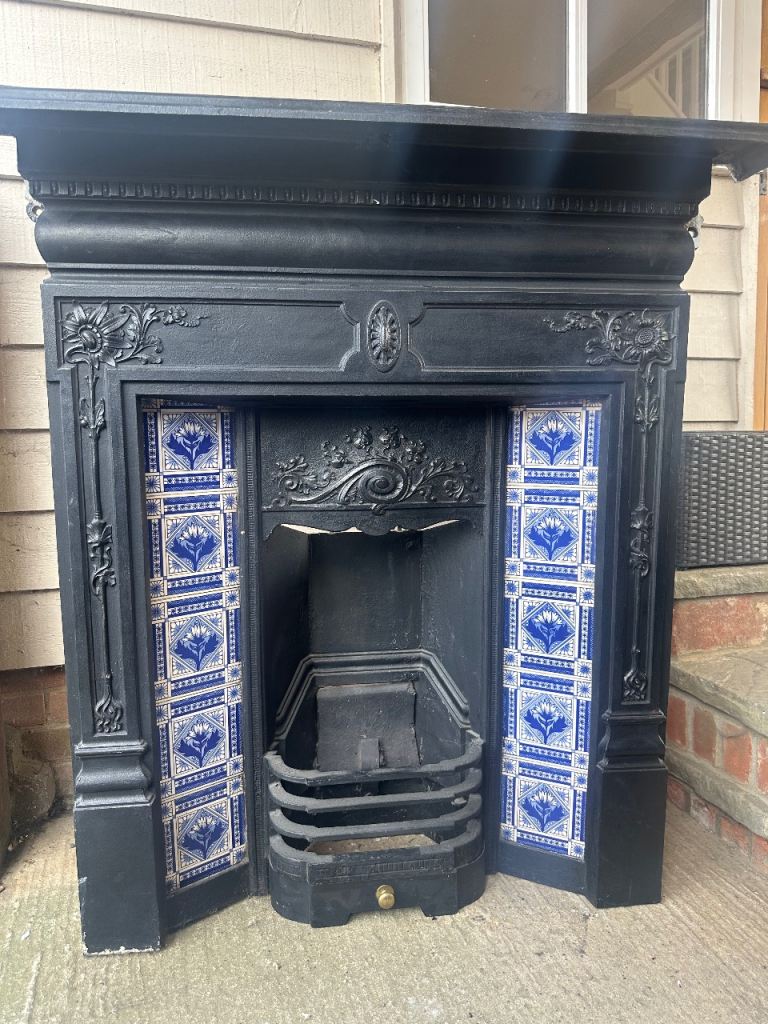 ORIGINAL 1895-1910 VICTORIAN CAST IRON SURROUND 