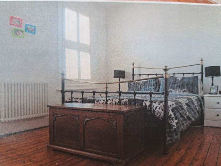 UK Double Bed Frame & Sealy Posturepedic LuxuryStore Double Mattress – £120