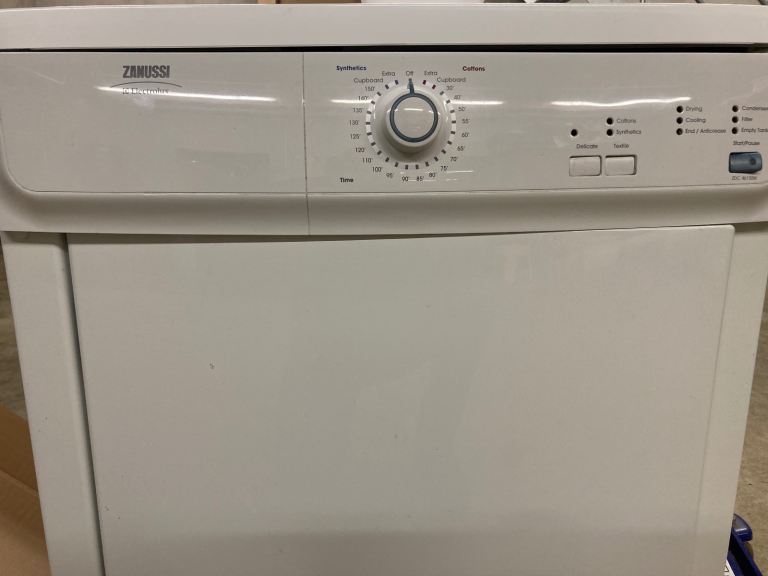 Condenser tumble dryer
