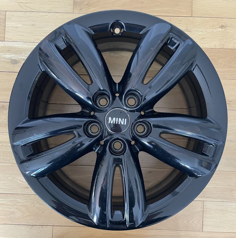 Absolute Bargin - Genuine Mini Cooper Clubman JCW Alloy Wheel